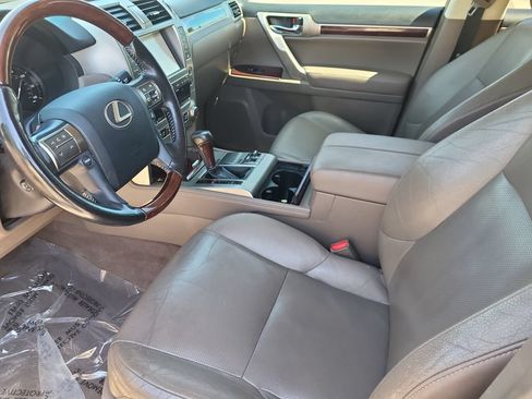 Used 2018 Lexus GX 460 Premium w/ Premium Package AWD/4WD image 12