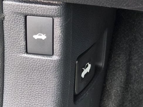 Used 2023 Honda Accord EX-L image 29