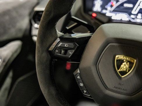 Used 2023 Lamborghini Huracan Tecnica image 19