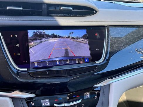 Used 2023 Cadillac XT6 Premium Luxury w/ Technology Package image 13