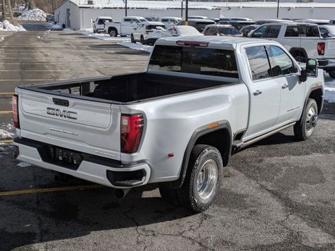 New 2026 GMC Sierra 3500 Denali Ultimate AWD/4WD image 7