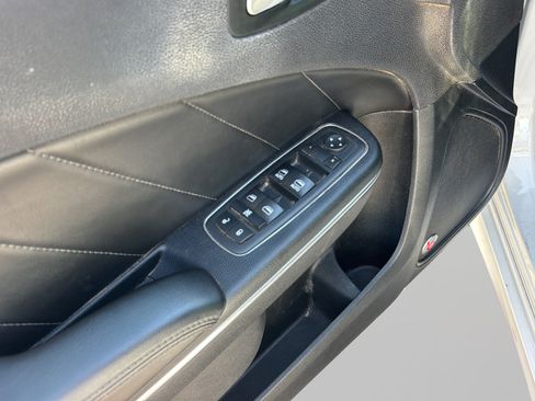 Used 2016 Dodge Charger R/T Scat Pack w/ Technology Group RWD image 19