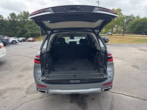 Used 2024 BMW X7 xDrive40i image 9