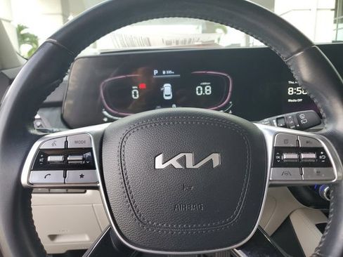 Certified 2023 Kia Telluride EX w/ EX Captain's Chair Package FWD image 22