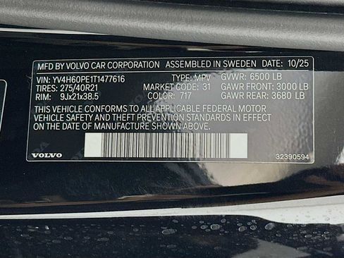 New 2026 Volvo XC90 T8 Plus image 32