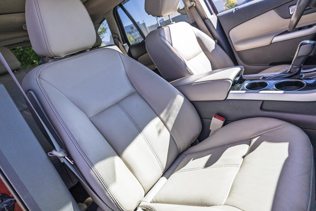 Used 2014 Ford Edge Limited w/ Canadian Touring Package AWD/4WD image 3