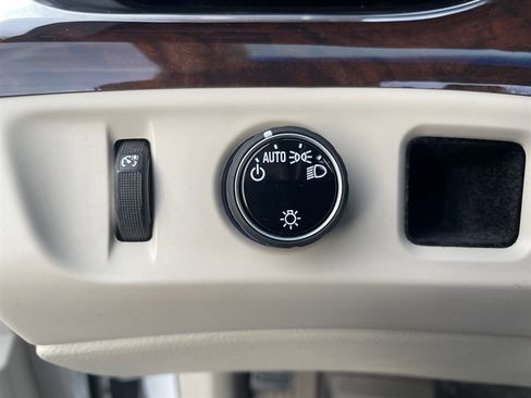 Used 2016 Cadillac Escalade ESV Luxury image 33