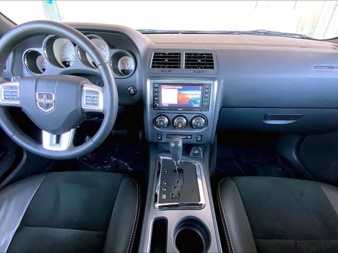 Used 2014 Dodge Challenger R/T image 16