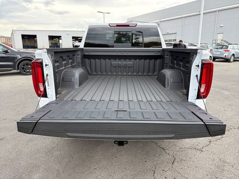 New 2026 GMC Sierra 1500 SLT w/ SLT Premium Plus Package AWD/4WD image 24