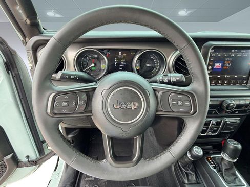 Used 2023 Jeep Wrangler Unlimited w/ 8.4" Radio Group AWD/4WD image 17