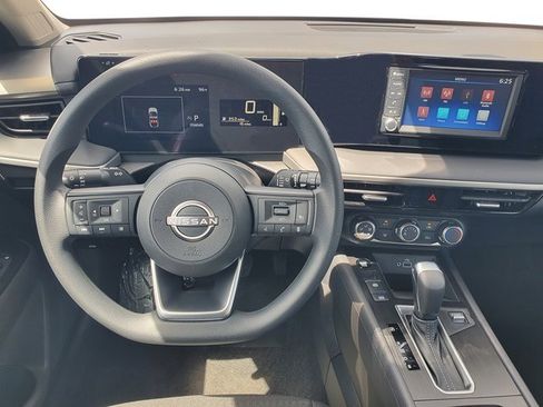 New 2025 Nissan Kicks S image 19