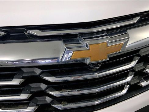 Used 2025 Chevrolet Equinox LT image 28