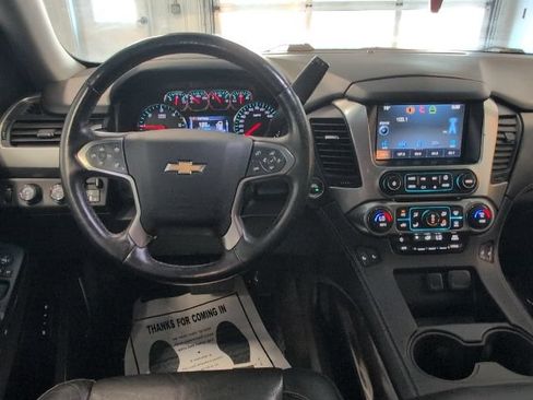 Used 2015 Chevrolet Suburban LT w/ Luxury Package AWD/4WD image 18