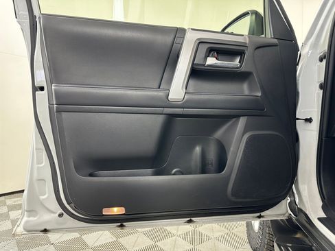 Used 2024 Toyota 4Runner SR5 Premium image 22