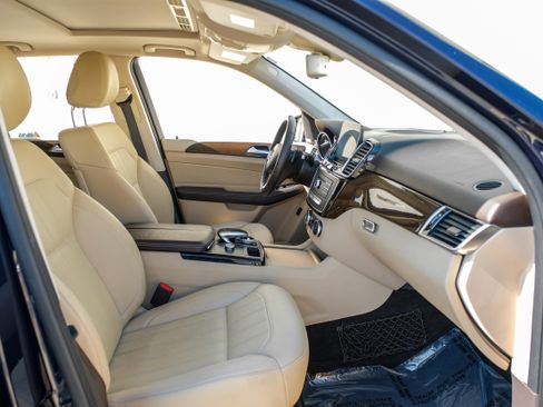 Used 2017 Mercedes-Benz GLE 350 w/ Premium 1 Package image 33