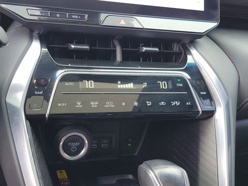 Used 2024 Toyota Venza Nightshade AWD/4WD image 27