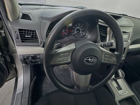 Used 2010 Subaru Outback 2.5i image 11