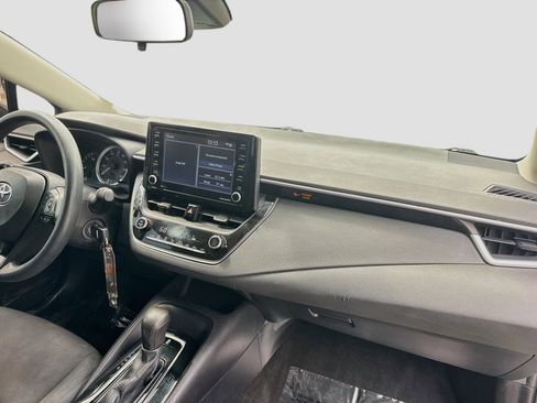 Used 2022 Toyota Corolla LE FWD image 31