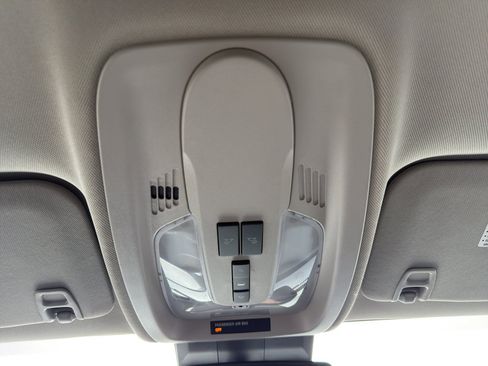 Used 2016 Chevrolet Equinox LT w/ Convenience Package image 23