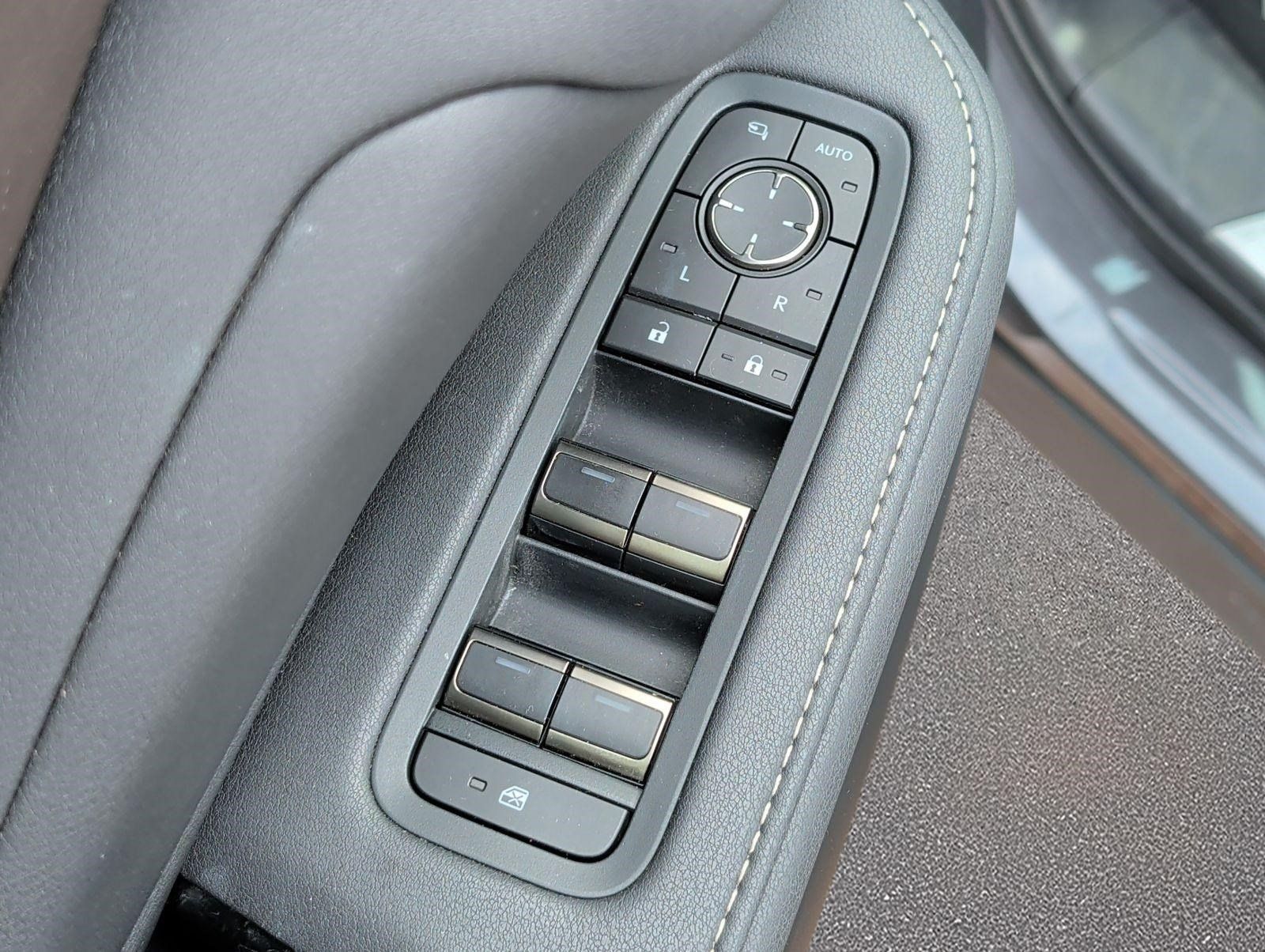 Used 2025 Lexus TX 350 AWD w/ Technology Package image 9