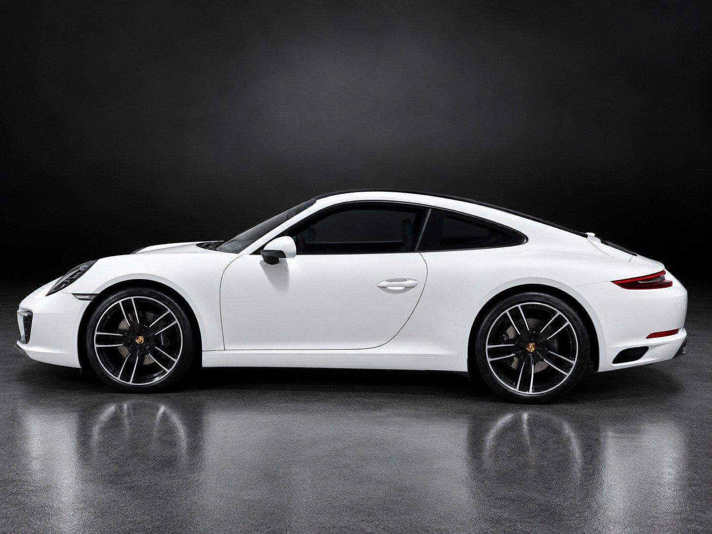 Used 2018 Porsche 911 Carrera image 4