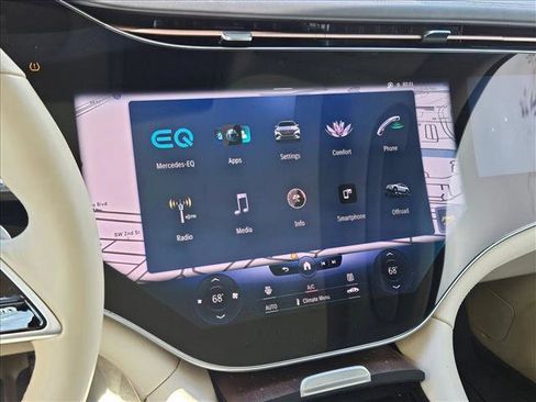 Used 2023 Mercedes-Benz EQS 580 4MATIC SUV image 11