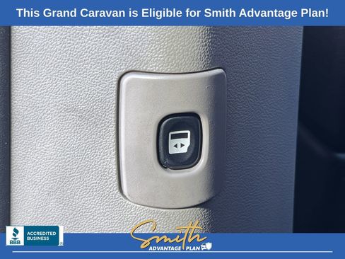 Used 2020 Dodge Grand Caravan SXT image 18