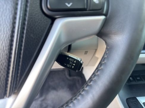 Used 2015 Toyota Highlander Limited image 58