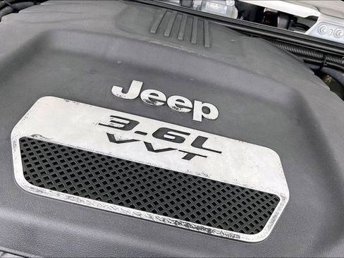 Used 2013 Jeep Wrangler Sport image 39