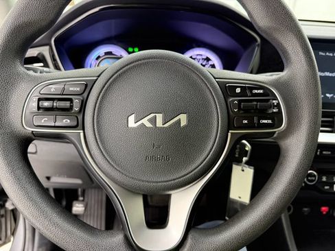 Used 2022 Kia Niro LX FWD image 8