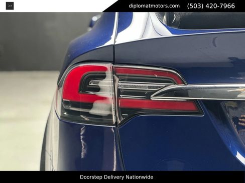 Used 2018 Tesla Model X 100D image 15