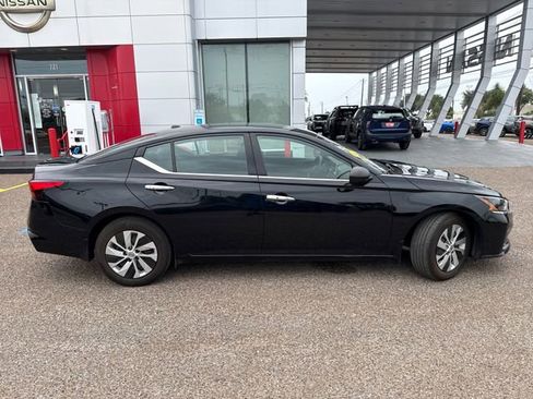 Certified 2025 Nissan Altima 2.5 S FWD image 7