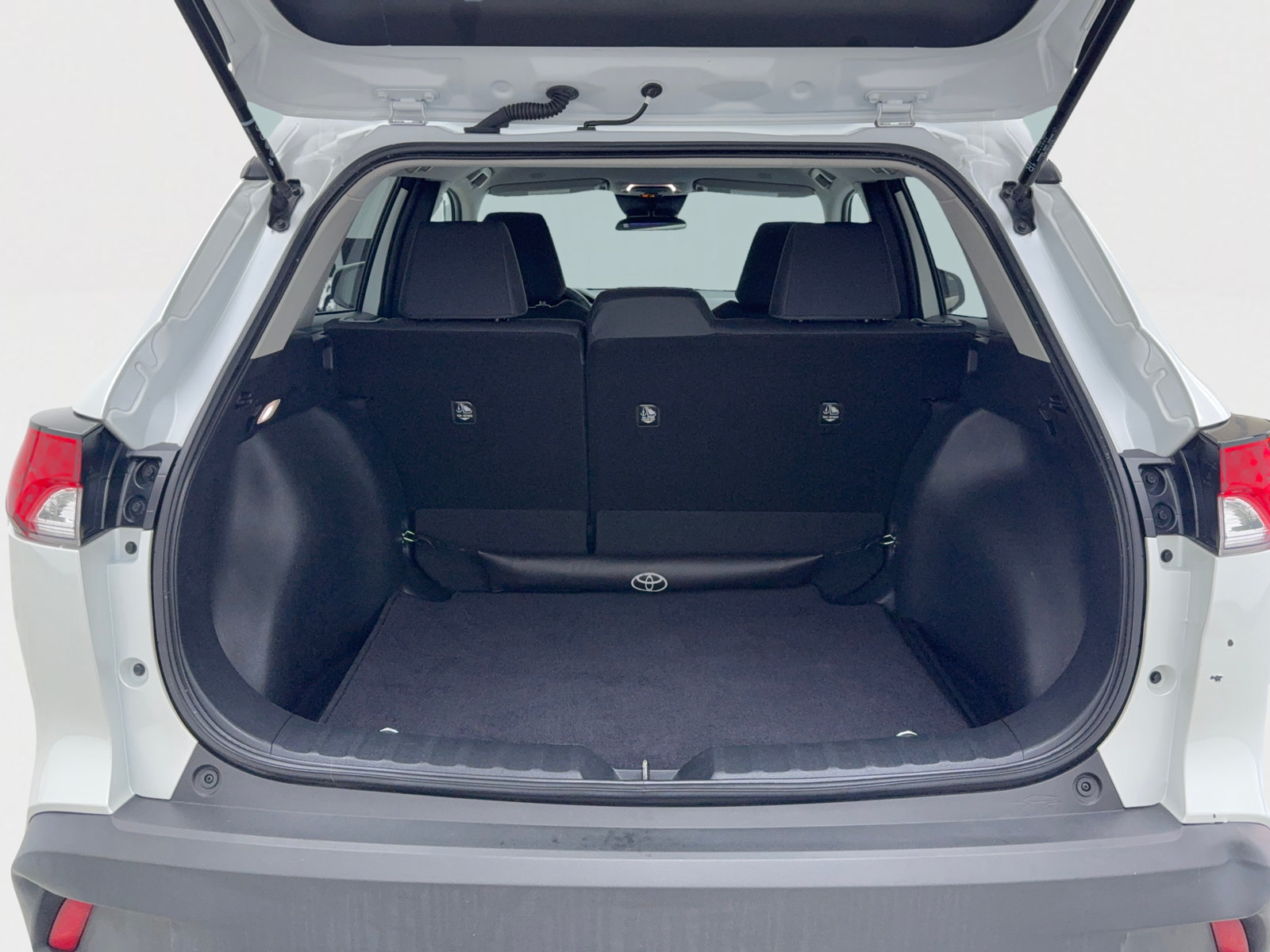 Used 2023 Toyota Corolla Cross LE FWD image 47
