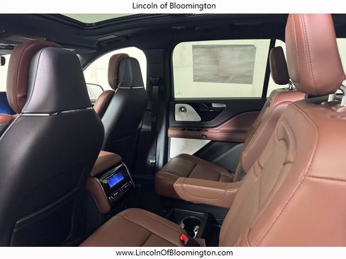 New 2026 Lincoln Aviator Reserve w/ Luxury Package AWD/4WD image 33