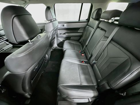 Used 2025 Hyundai Santa Fe SEL FWD image 27