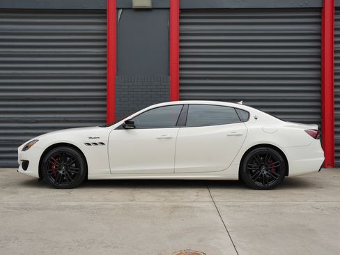 Used 2022 Maserati Quattroporte Modena Q4 image 4