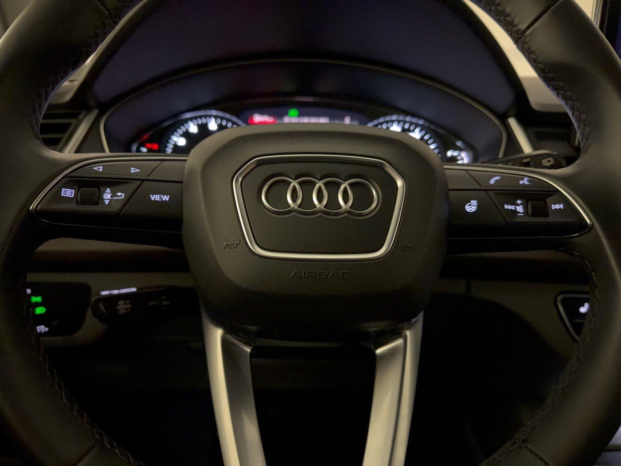 Used 2023 Audi Q5 2.0T Premium w/ Convenience Package AWD/4WD image 10