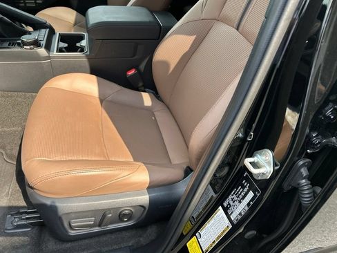 Used 2025 Toyota 4Runner Limited AWD/4WD image 18