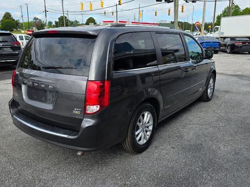 Used 2019 Dodge Grand Caravan SXT FWD image 4
