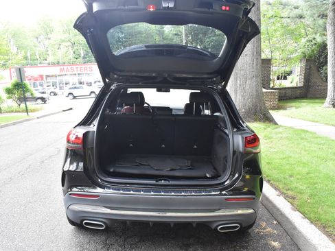 Used 2021 Mercedes-Benz GLA 250 4MATIC w/ AMG Line Exterior image 20