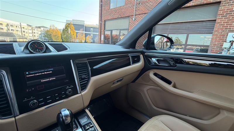Used 2018 Porsche Macan S AWD/4WD image 35