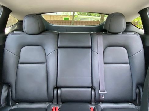 Used 2023 Tesla Model Y AWD image 20