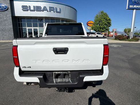 Used 2026 Toyota Tacoma 4x4 Double Cab image 5