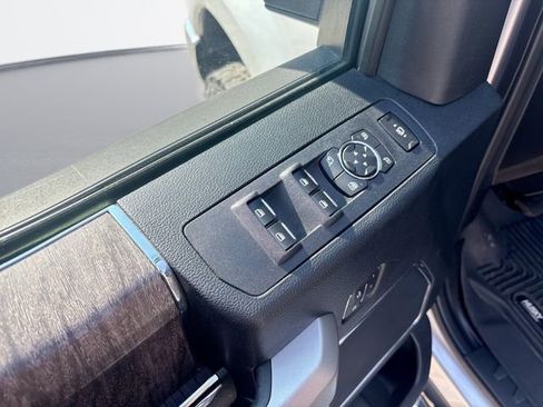 Used 2019 Ford F250 Lariat AWD/4WD image 13