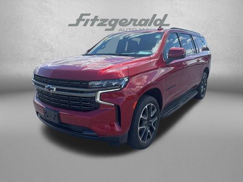 Used 2022 Chevrolet Suburban RST w/ Luxury Package AWD/4WD image 2