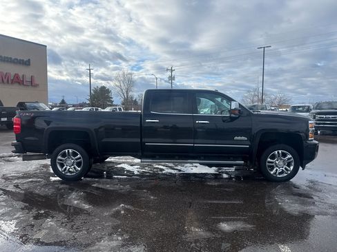 Used 2018 Chevrolet Silverado 2500 High Country image 6