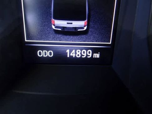 Used 2022 Toyota Tacoma SR image 10