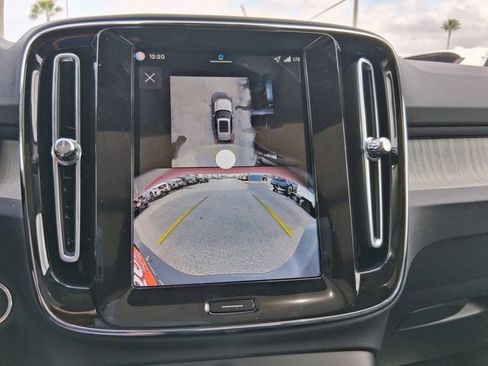 New 2026 Volvo XC40 B5 Ultra w/ Protection Package Premier AWD/4WD image 7