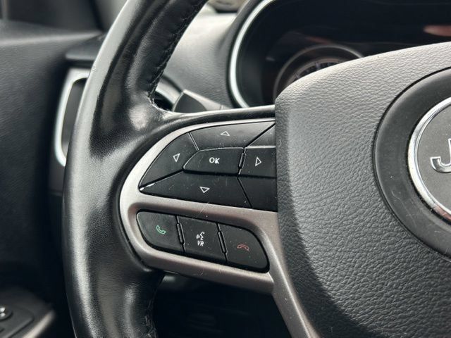 Used 2021 Jeep Cherokee Latitude Lux w/ Sun & Sound Group AWD/4WD image 40