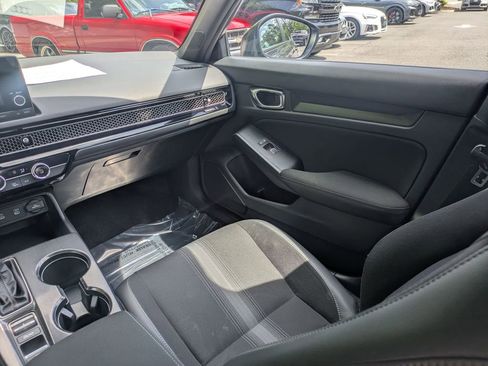 Used 2025 Honda Civic Sport image 15